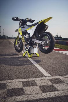 2023-Husqvarna-FS-450-supermoto-104