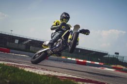 2023-Husqvarna-FS-450-supermoto-51