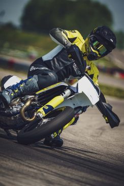 2023-Husqvarna-FS-450-supermoto-65